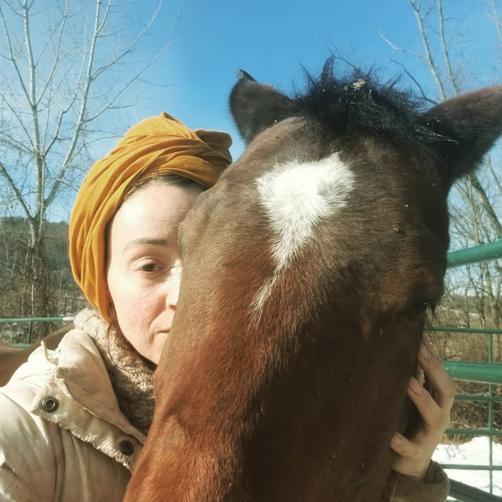 Meet your Posher, Fae.